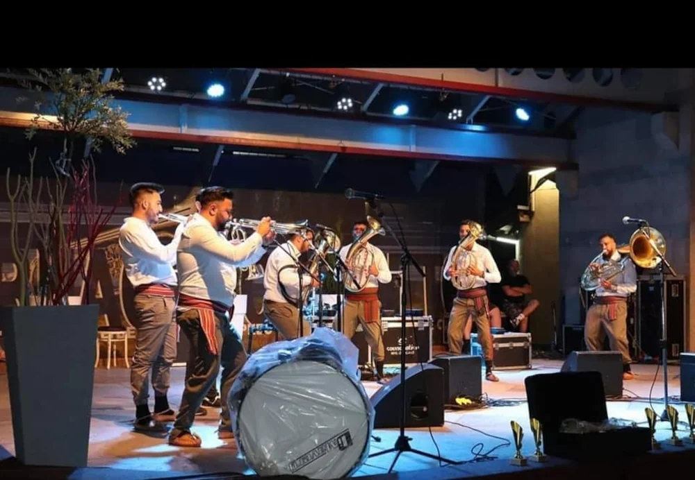Trubački Orkestar na bini